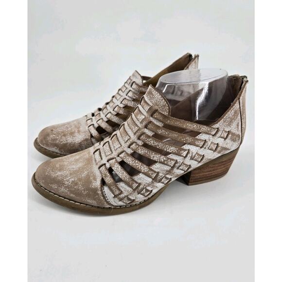 Diba True Festival Distressed Strappy Leather Off White Ankle Booties Shoes Sz 7 - Picture 1 of 9